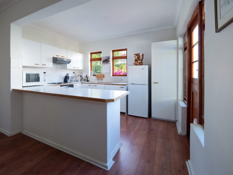 Revitalize Your Kitchen Unbeatable Backsplash Ideas with White Cabinets